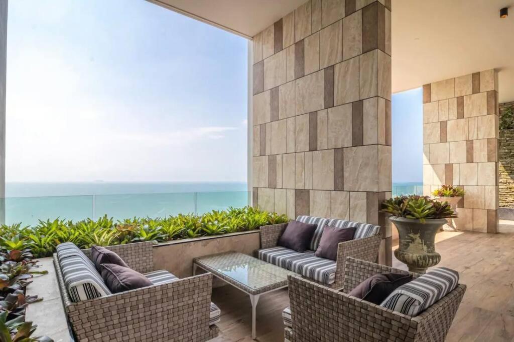 The Riviera Jomtien Apartment Exterior photo